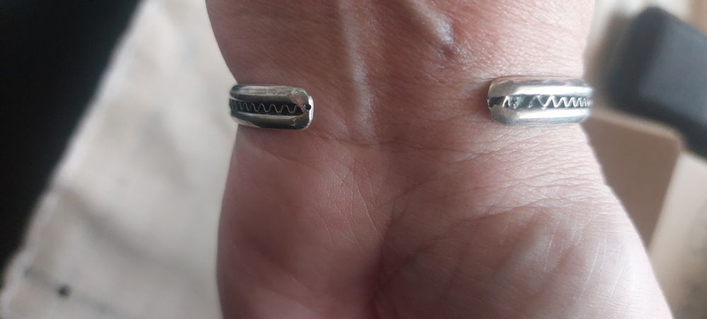 Продам серебро браслет