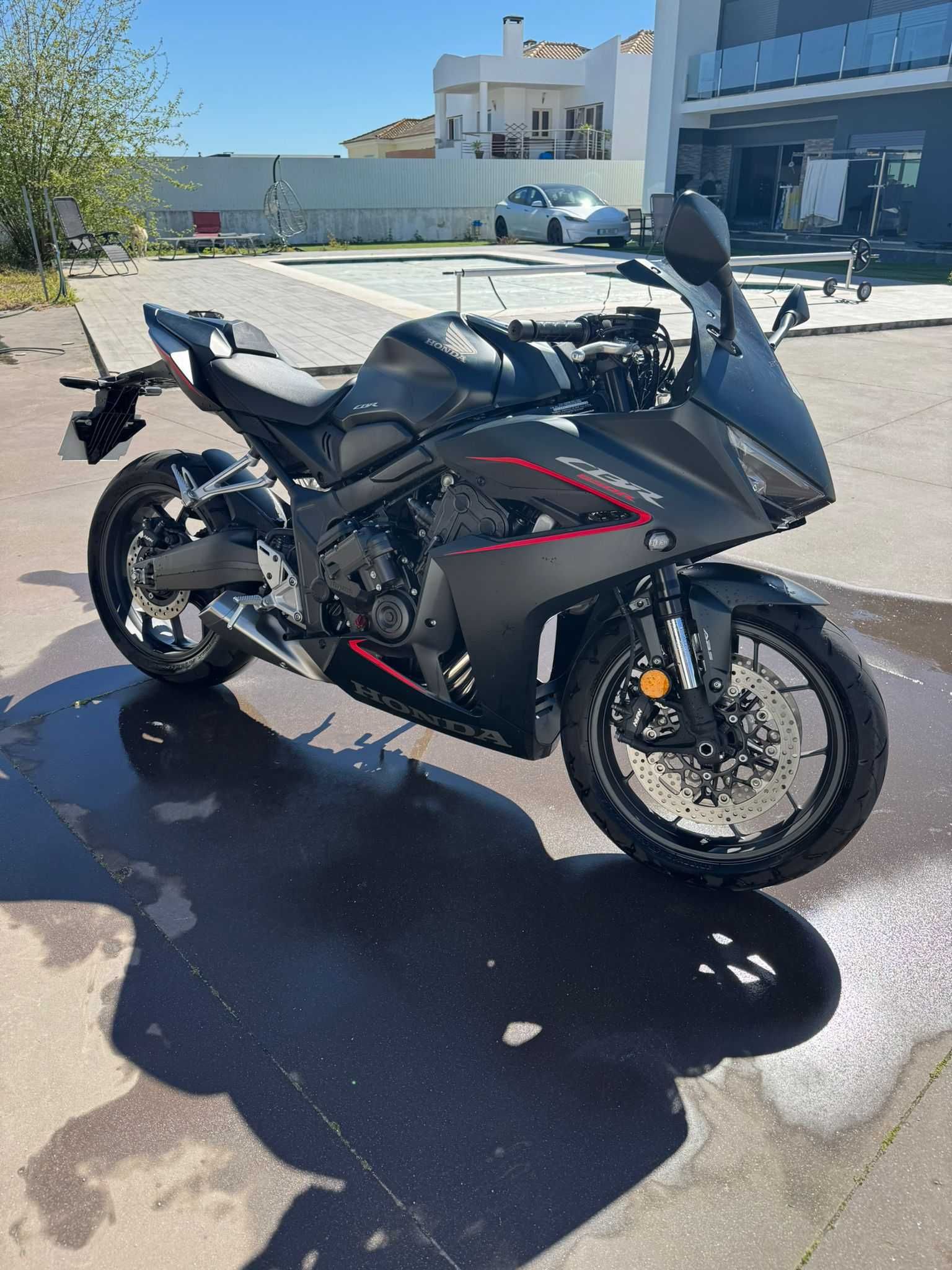 Honda CBR650r E-Clutch 2024