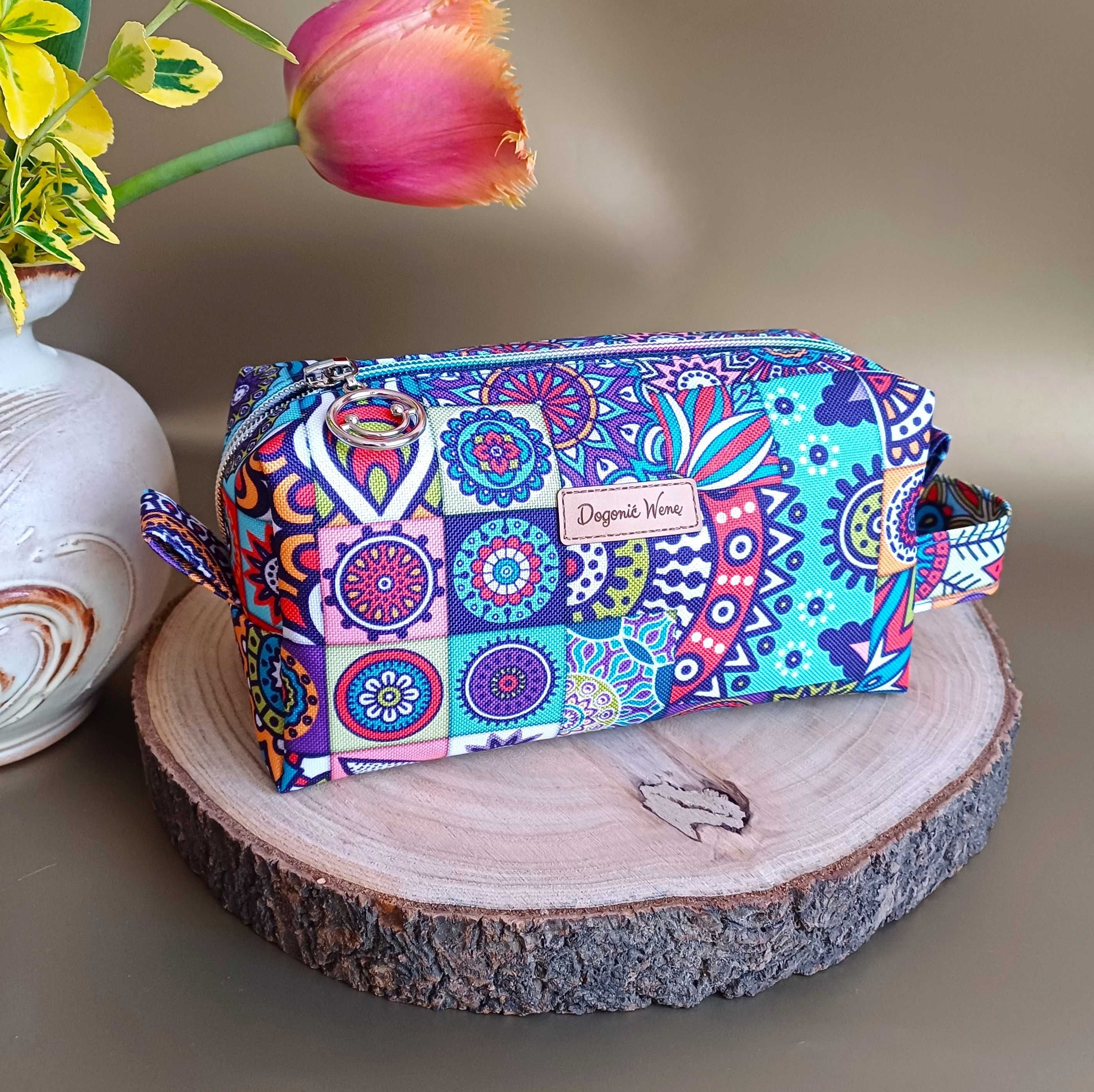 Kosmetyczka damska handmade rękodzieło na prezent M