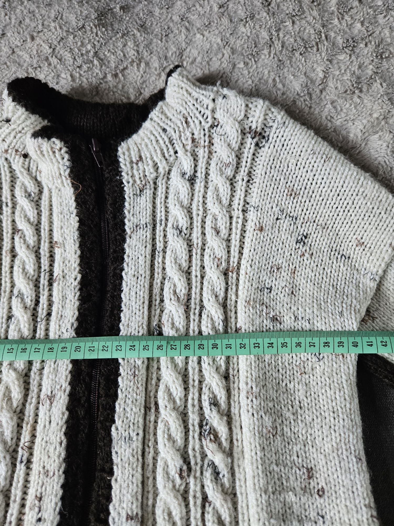 Sweter na zamek rozmiar 128