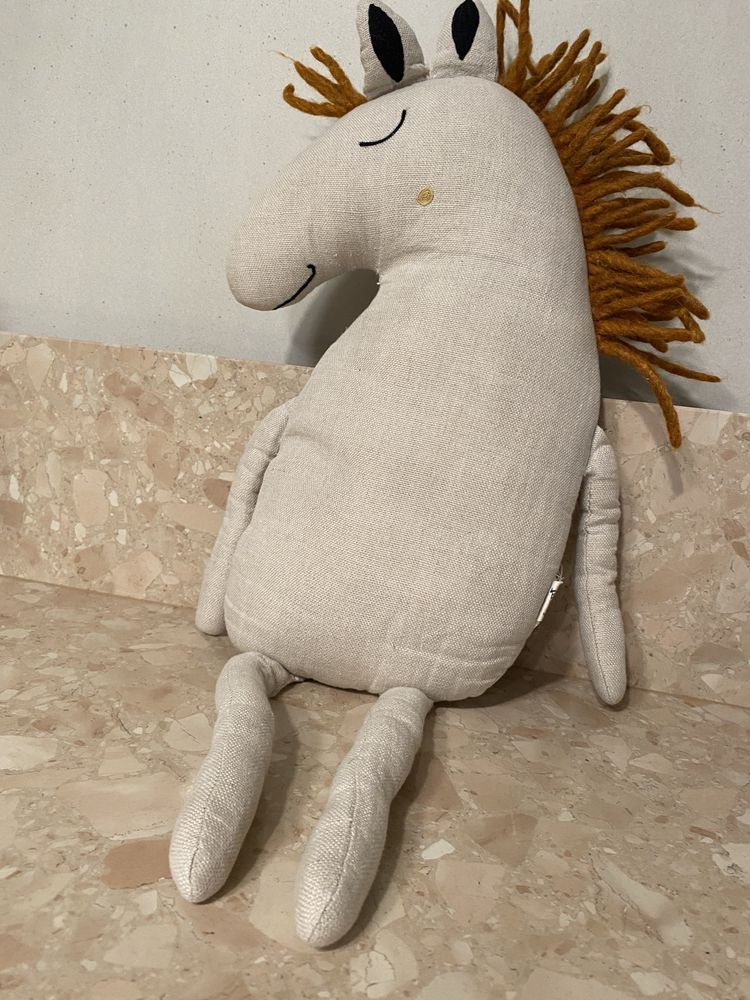 Maskotka dekoracyjna Ferm Koń