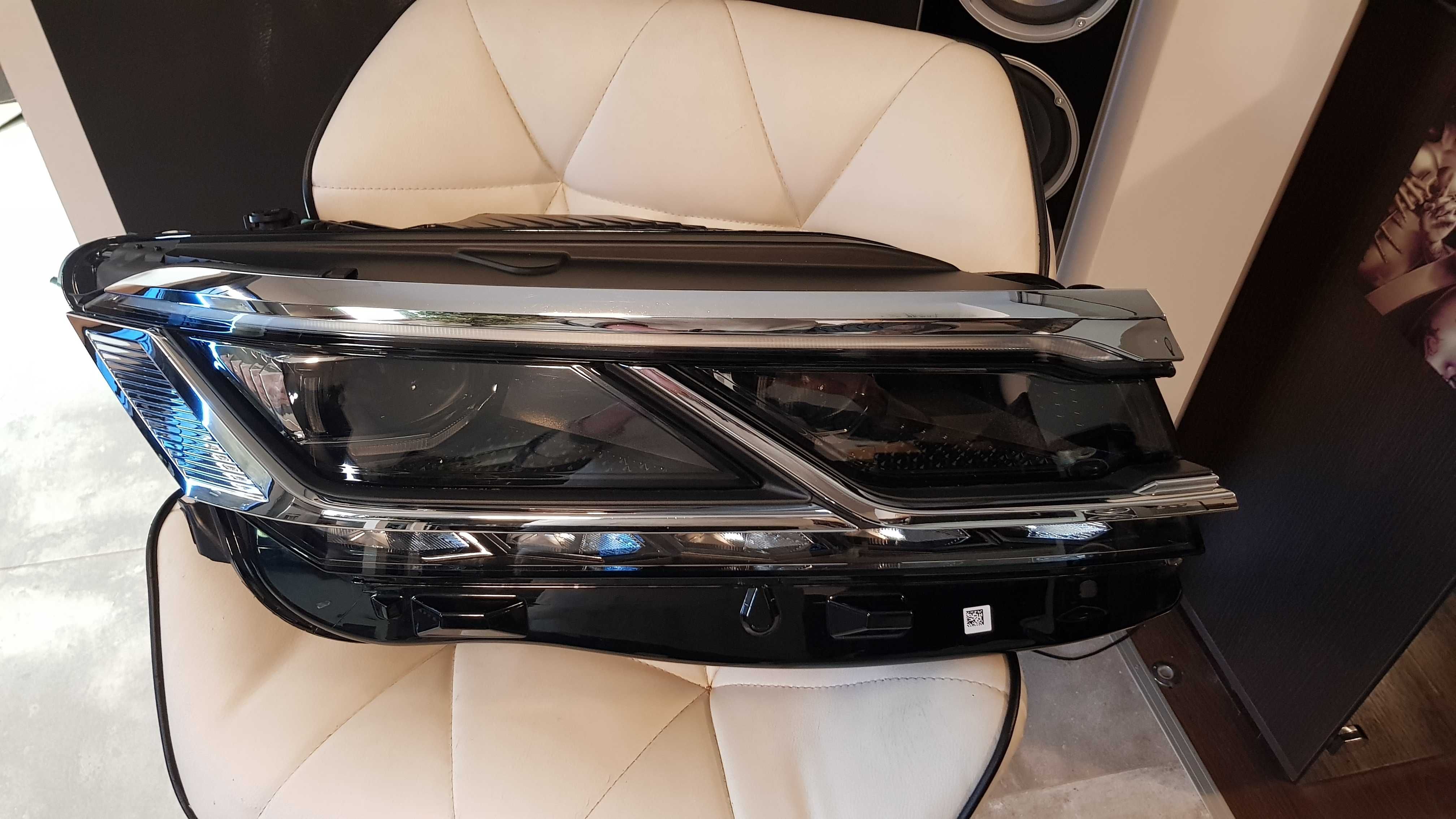 Lampa Prawa 2018 rok Przód Vw Touareg 761.941.082