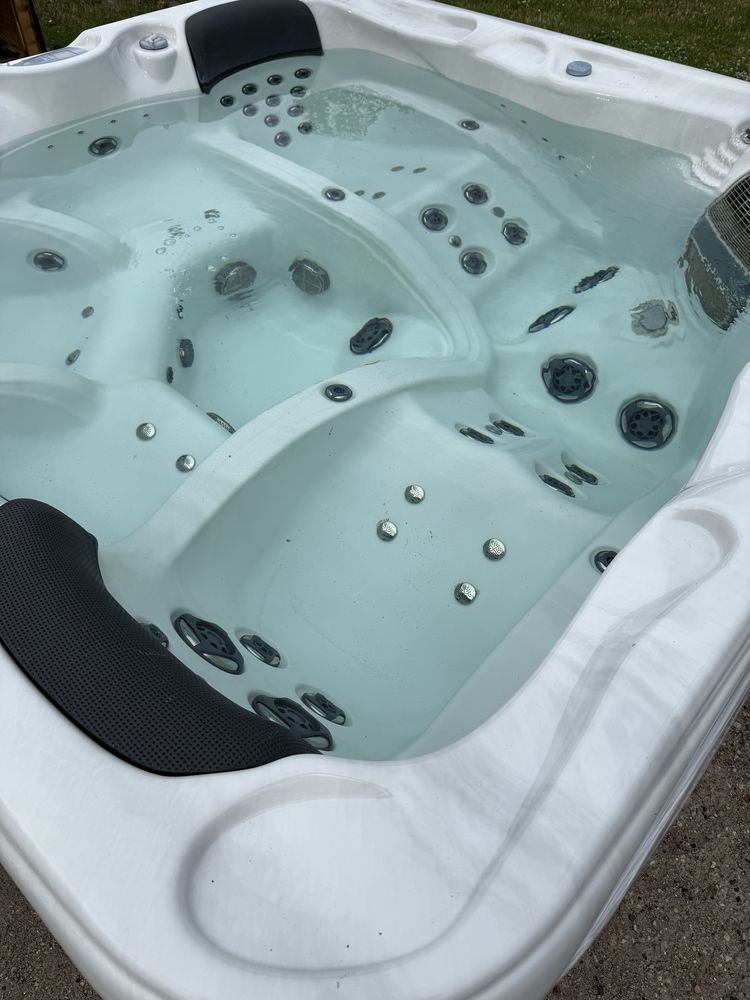 Jacuzzi Wanna Ogrodowa Freestylespa