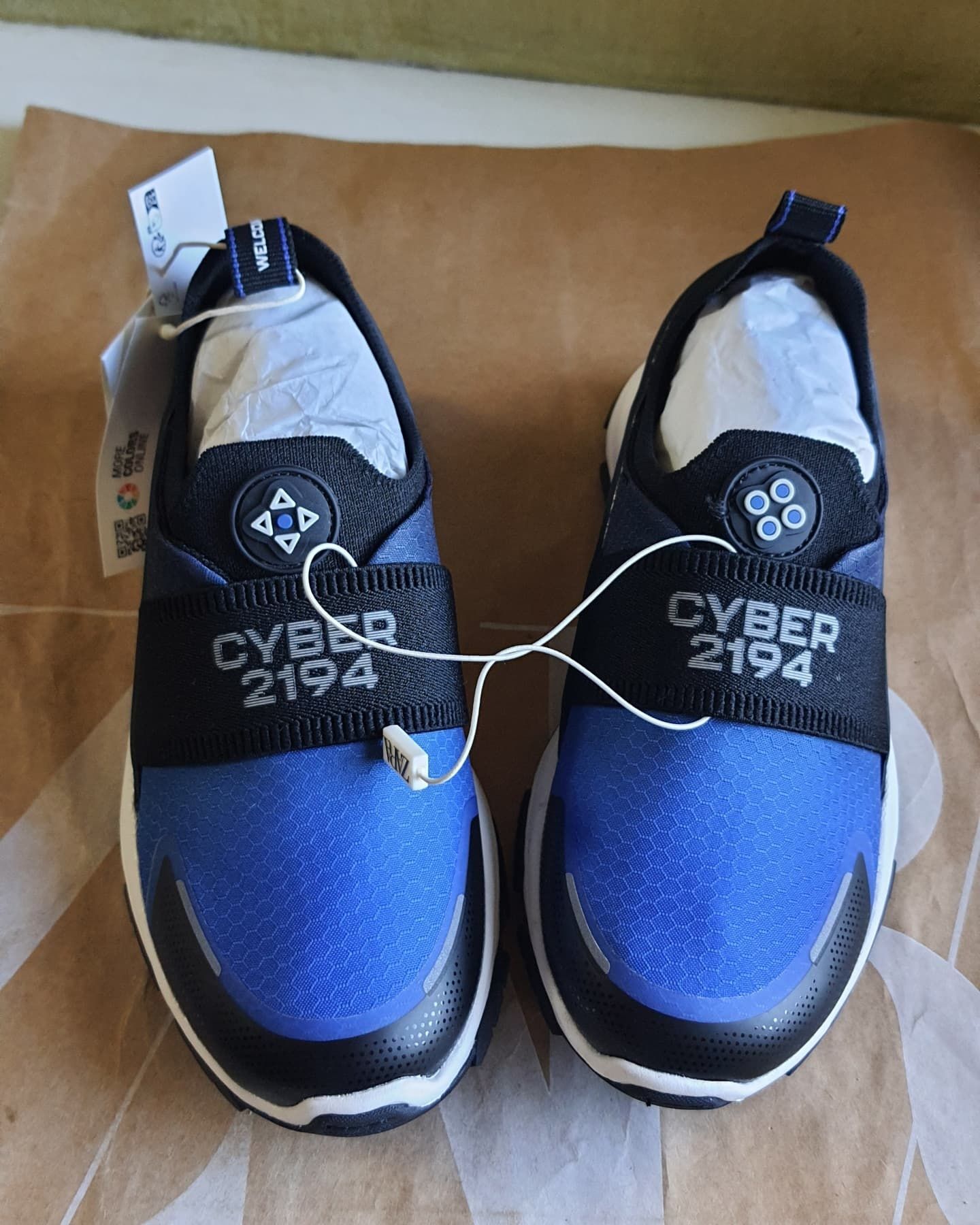 Кроссовки Zara Cyber 35  размер