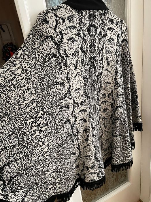 Пончо,  шерстяной кардиган с отделкой