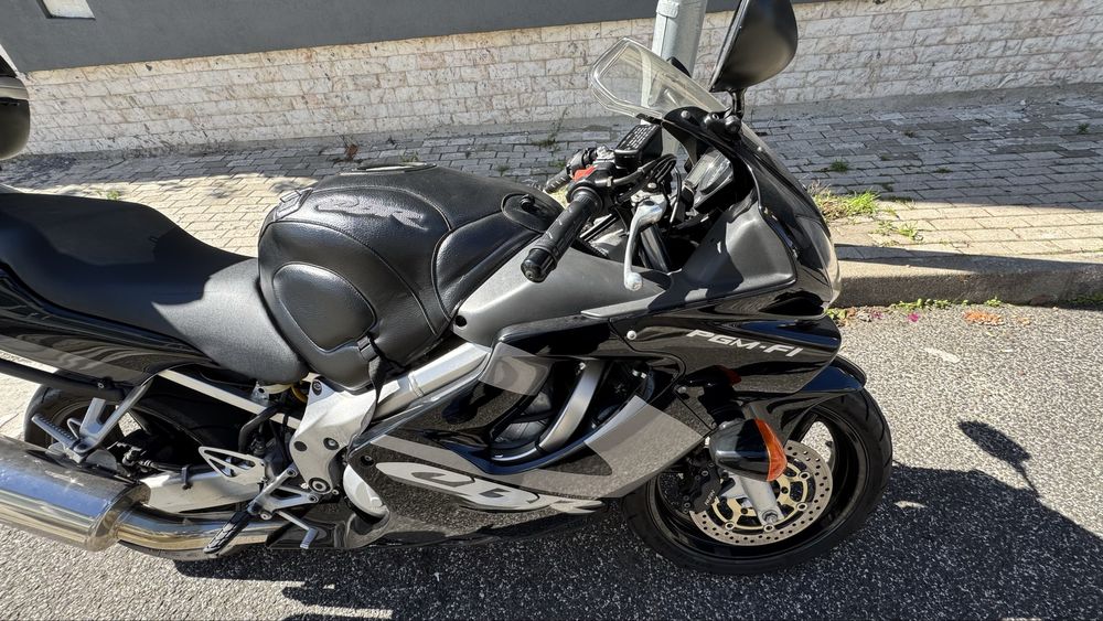 Honda CBR 600F - original c/ poucos Kms