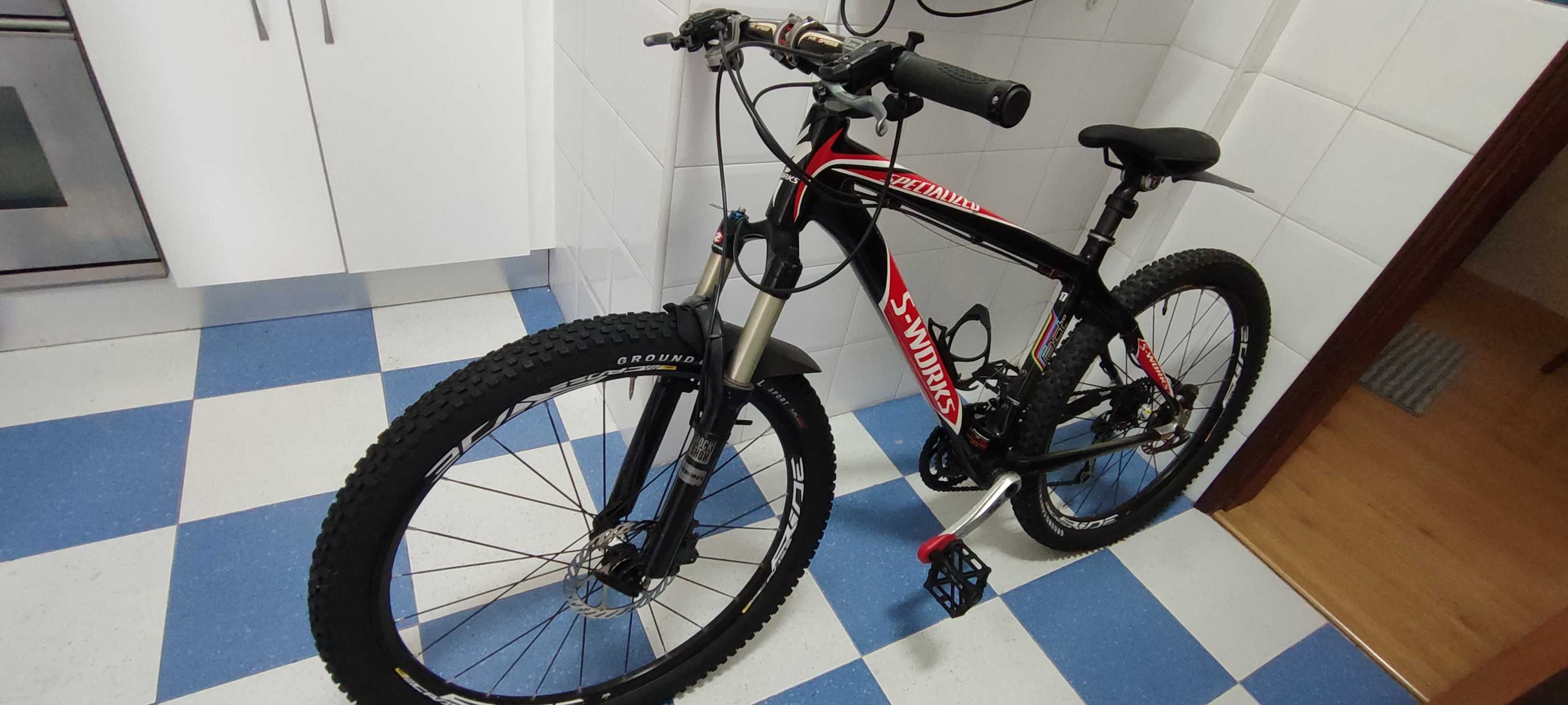 Bicicleta BTT Specialized