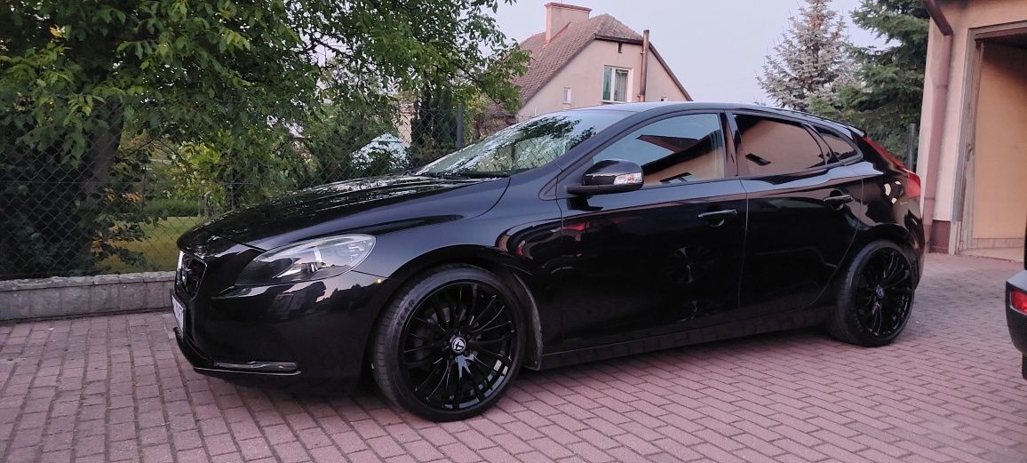 Volvo V40 D2, bogate wyposażenie, prywatne ogłoszenie