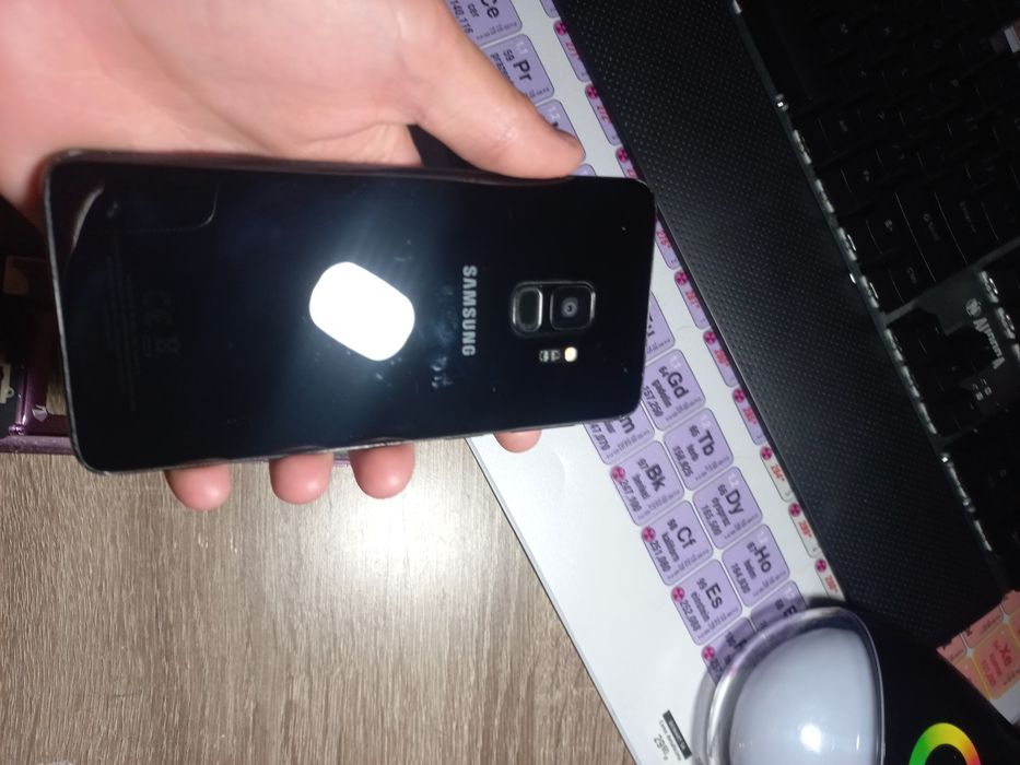 Dwa samsungi s9- NA CZĘŚĆI