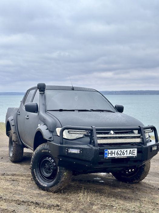 Mitsubishi l200 LONG WARRIOR 2013 НОВЫЙ МОТОР подготовленый пикап 4*4