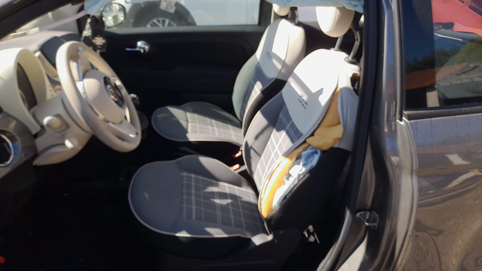 Sucata para peças Fiat 500 Híbrido 2023