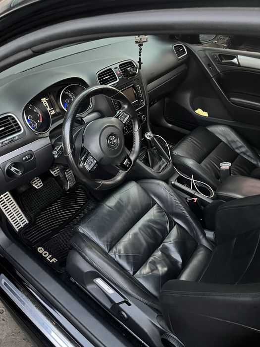 Wolkswagen golf R 2012