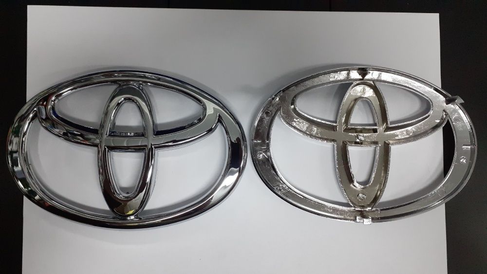 Эмблема значок на решётку,руль Toyota Camry 70,RAV4,Тойота камри 55,50
