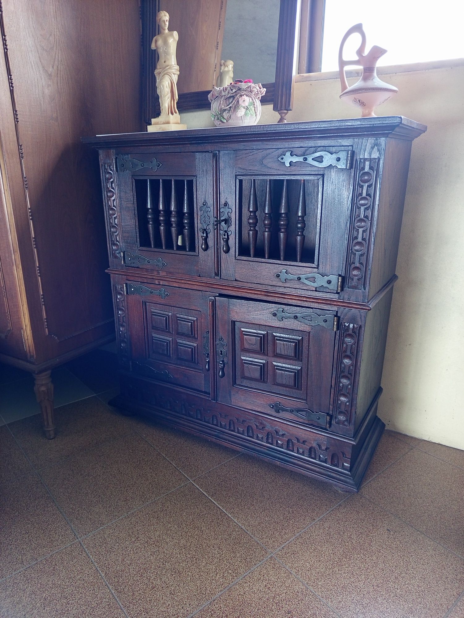 Peças antigas, Móveis vintage