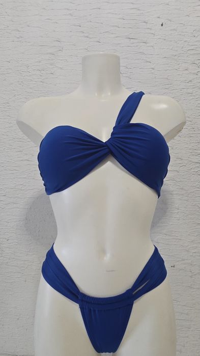 Confecção de swimwear bikinis e fatos de banho