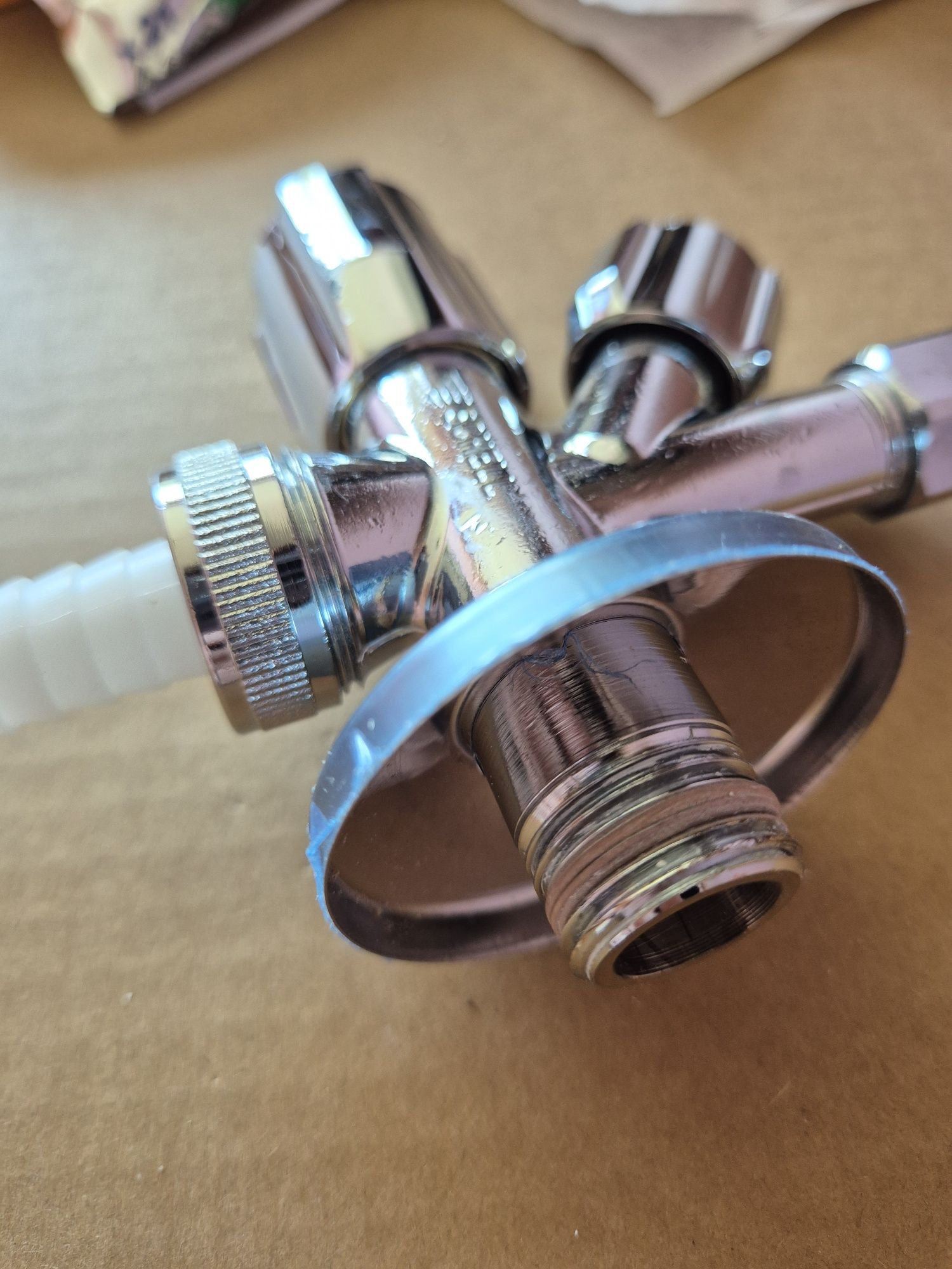 Zawór kombinowany 1/2" - 3/8" - 3/4"