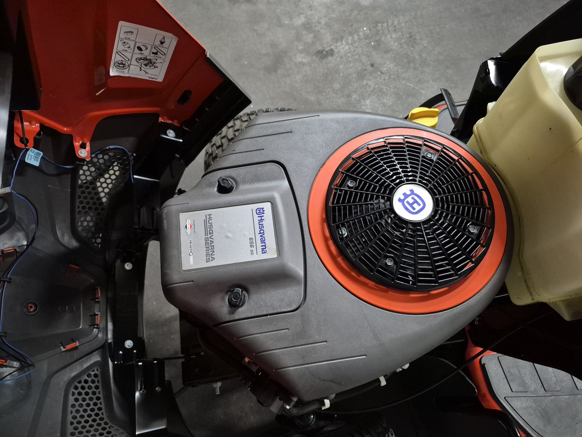 Kosiarka traktorek Husqvarna TC 238t