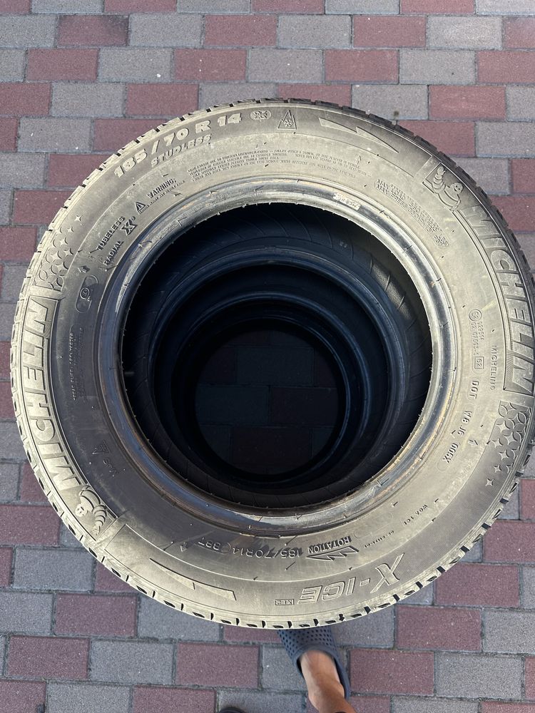 Продам компект резины 185/70/14 Michelin