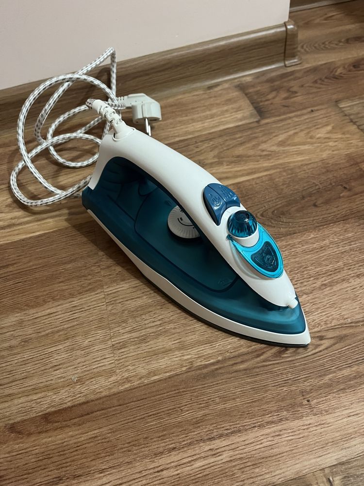 Праска ,утюг electrolux