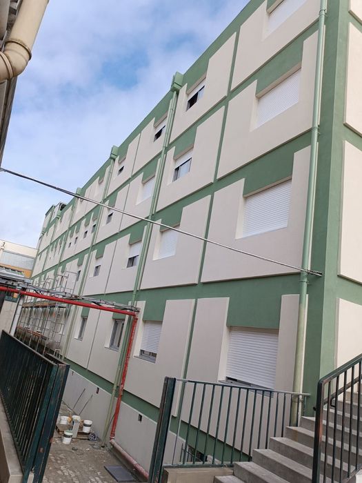 Faço serviço de Capoto , Pintura