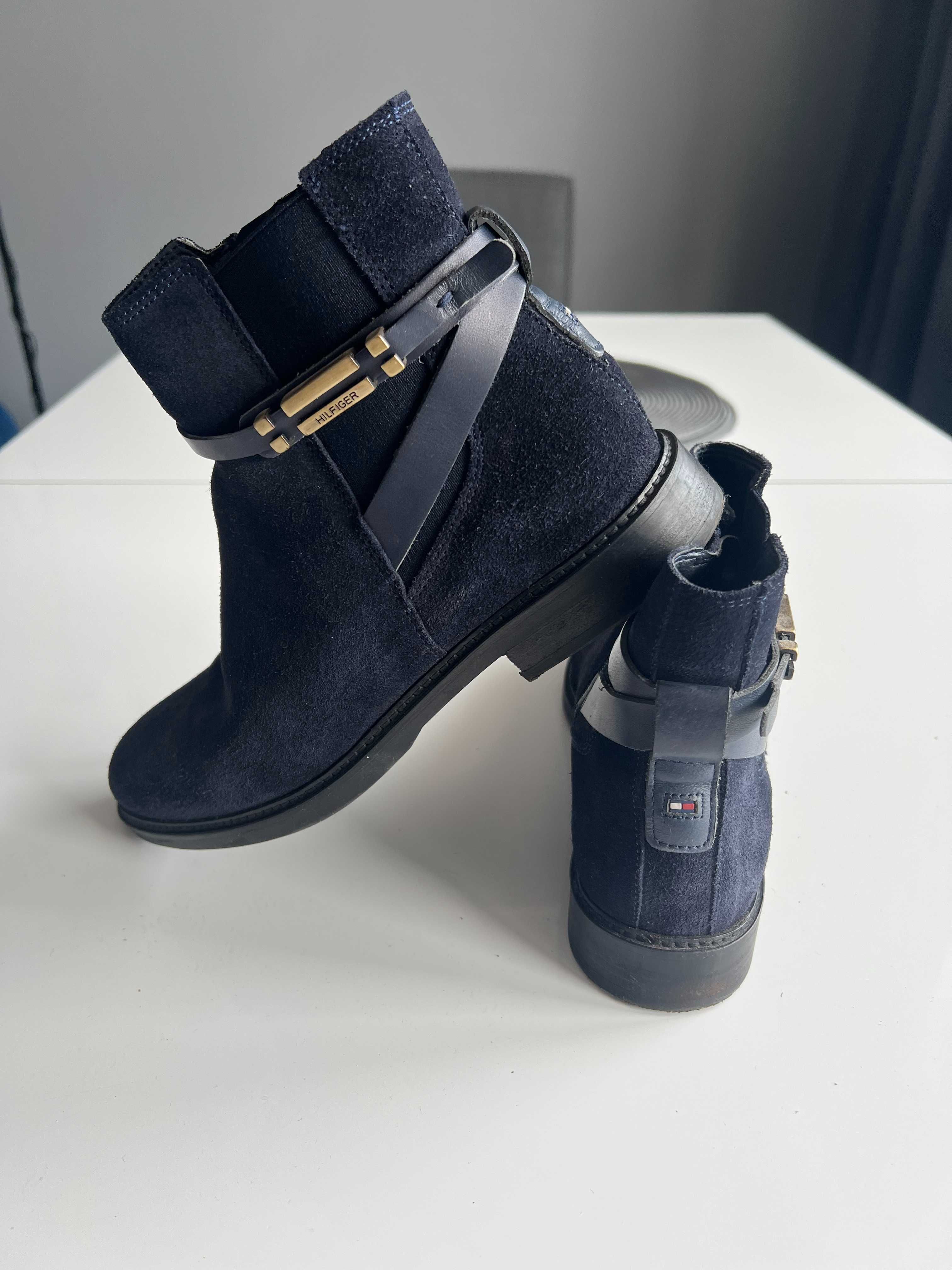 Botki damskie Tommy Hilfiger rozmiar 38. Jak nowe.
