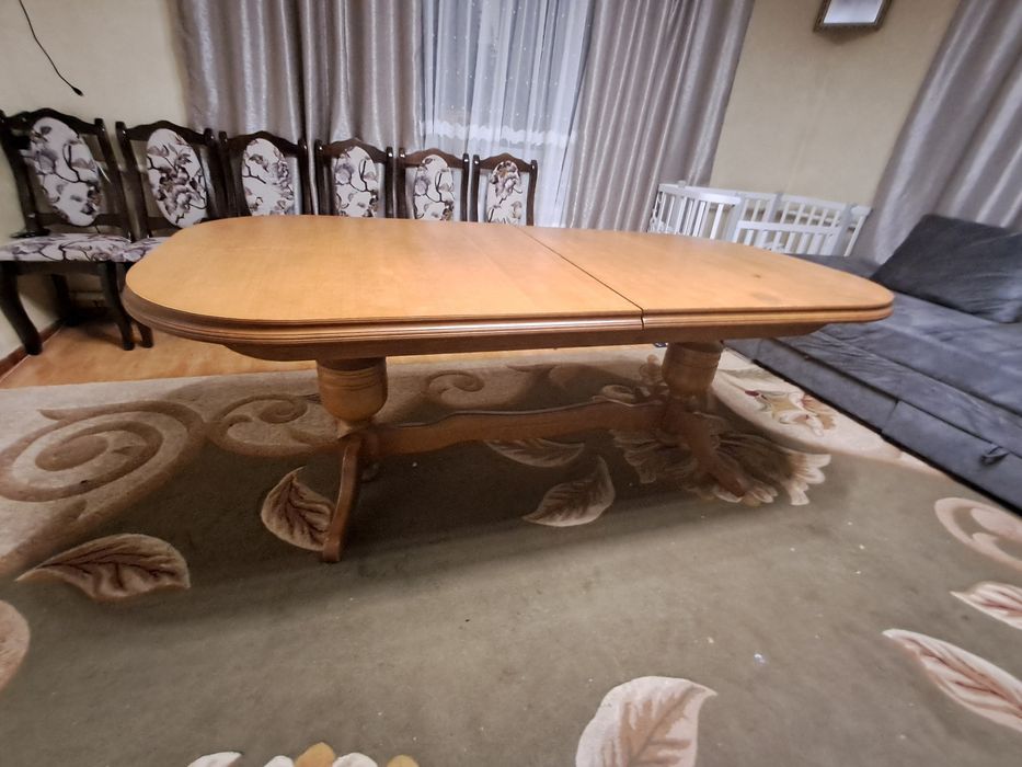 Стіл дубовий розкладний