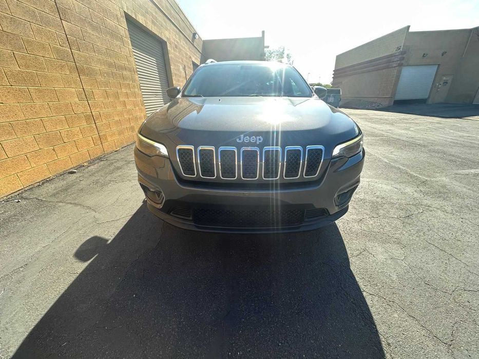 Jeep Cherokee Latitude Plus 2020 року