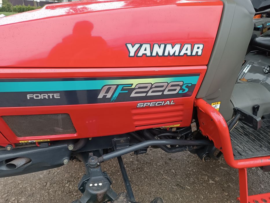 Японський мінітрактор.Трактор.