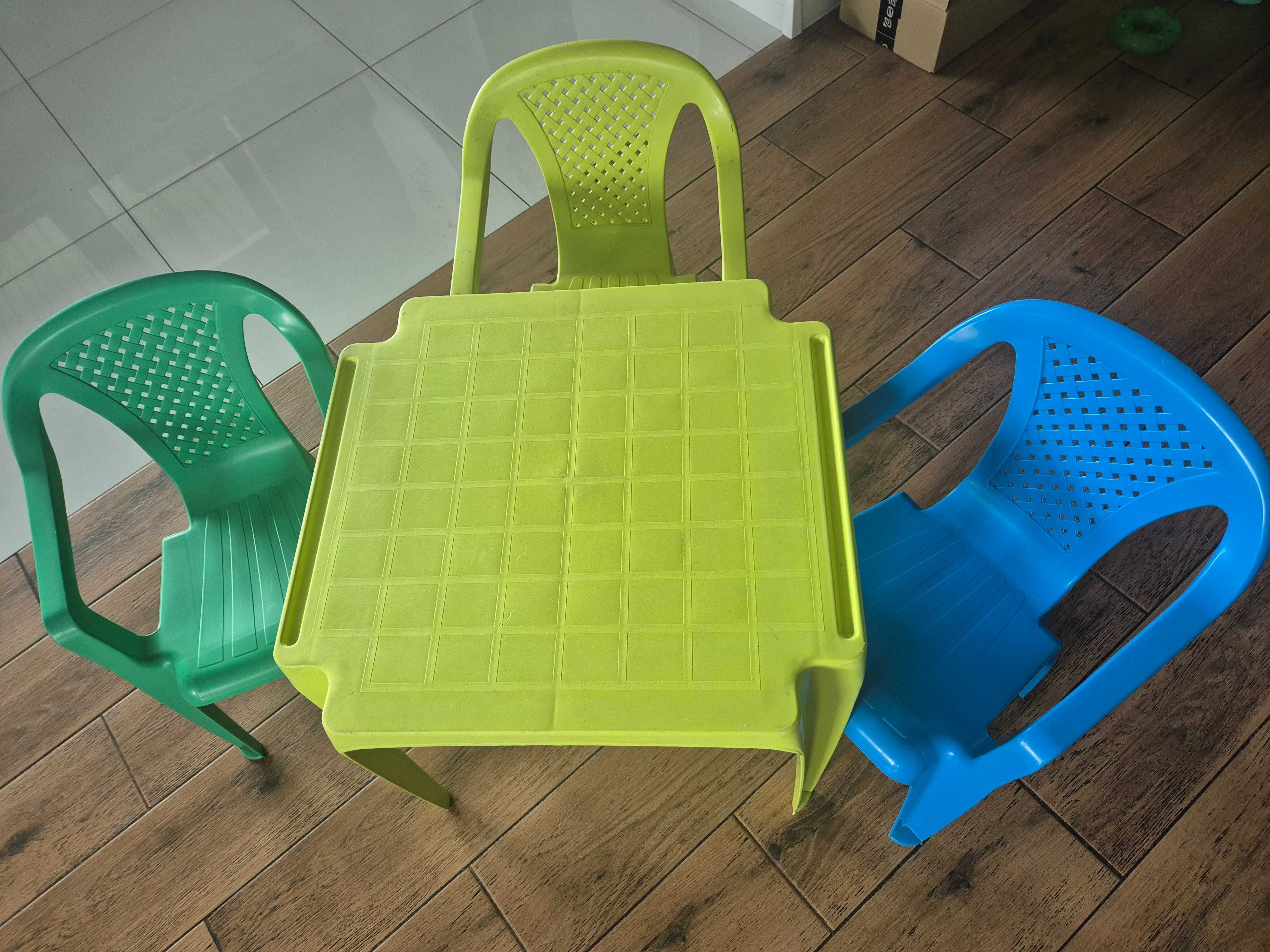 Stolik plastikowy ogrodowy dla dzieci