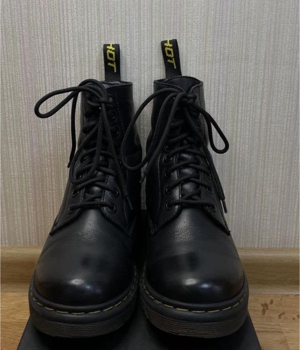 Зимові жіночі чоботи