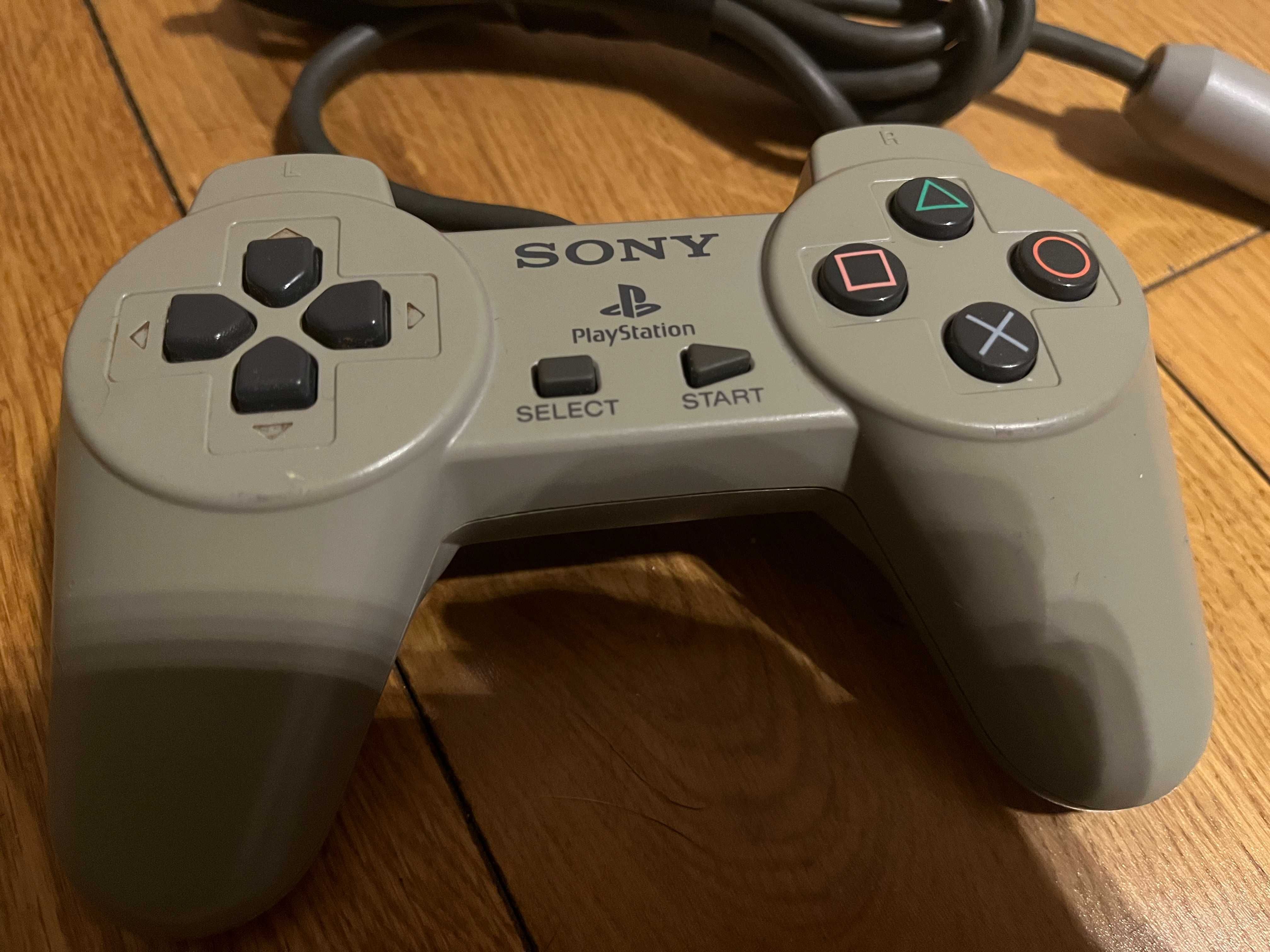 Oryginalny pad Sony do Playstation 1 PSX SCPH-1080 szary