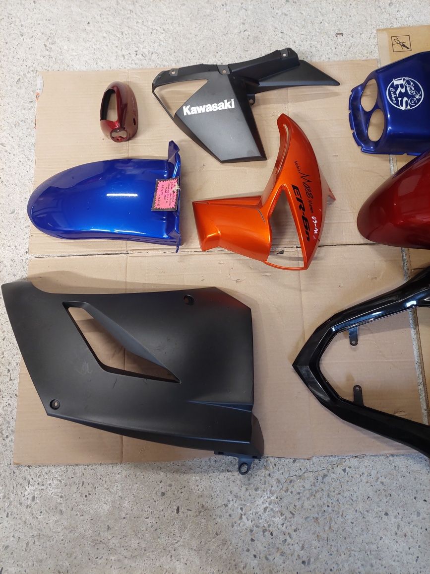 Owiewka ogon zadupek boczek lusterko obudowa plastik wypełnienie