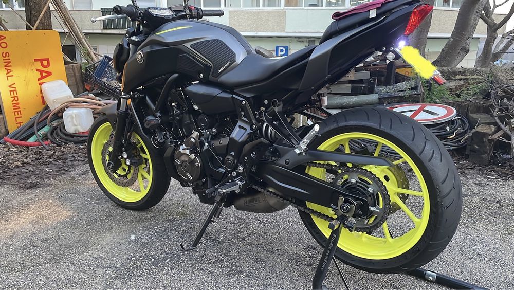 Yamaha Mt-07 NightFluo