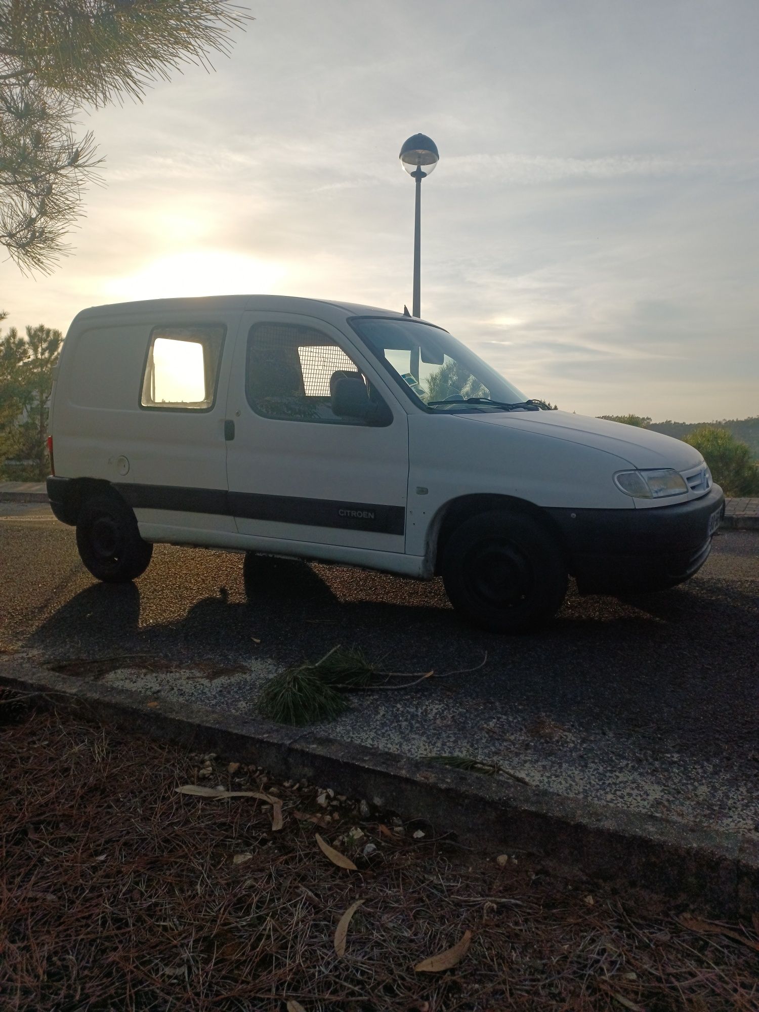 Citroen Berlingo 1.9d 2.500€ Negociável