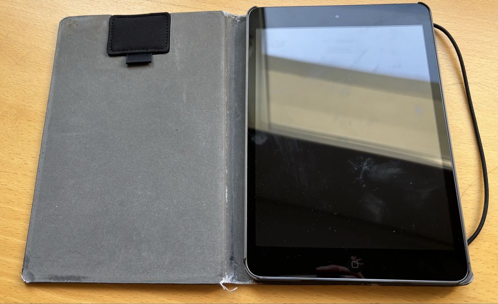 Tablet Apple iPad mini 16 GB szary