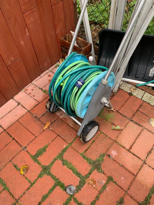 Wąż ogrodowy z bębenkiem za 100