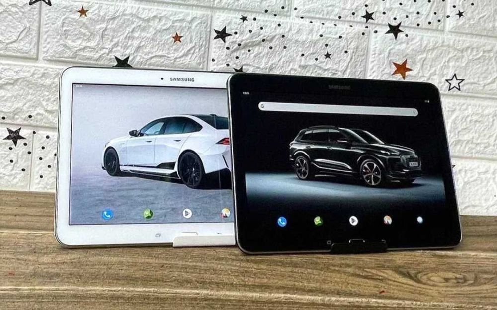 Планшет Samsung 10 дюймів