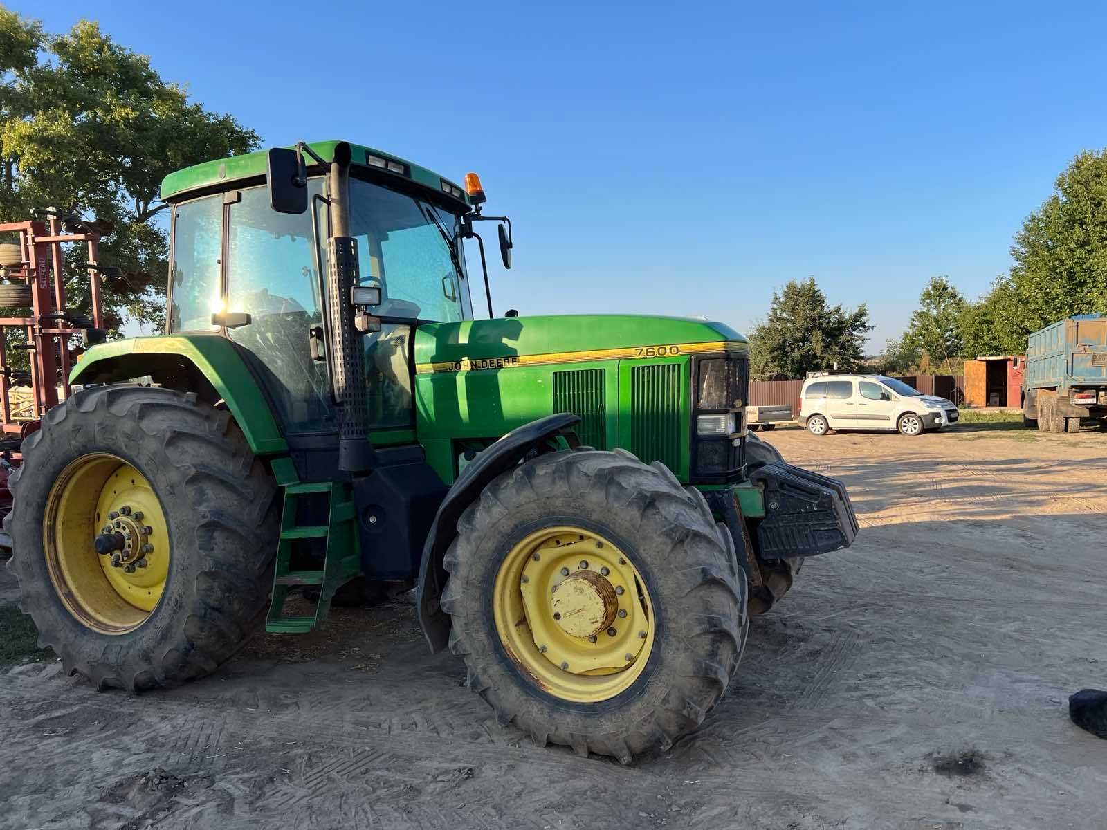 Трактор John Deere 7600.Трактор 140 л.Трактор Джон Дир.