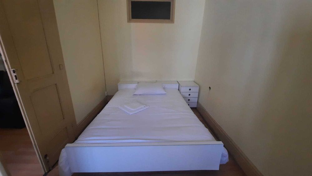 Andar de moradia T3+2 para arrendamento temporário no centro da Póvoa