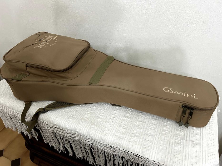 Vendo guitarra Taylor GS Mini para canhotos, com saco original