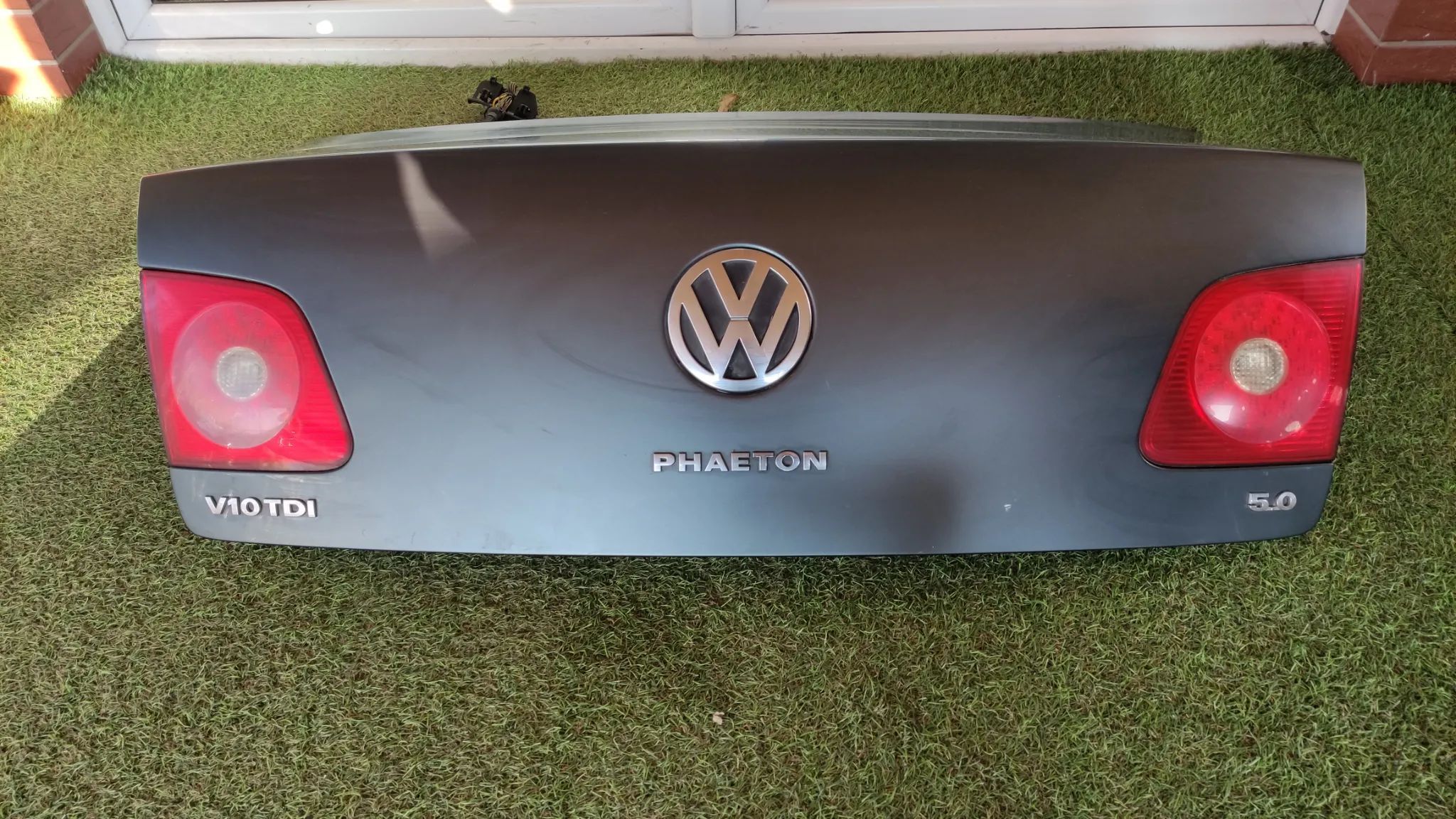 Klapa tylna bagażnika VW Phaeton V10 5.0 TDI kod: LR7T