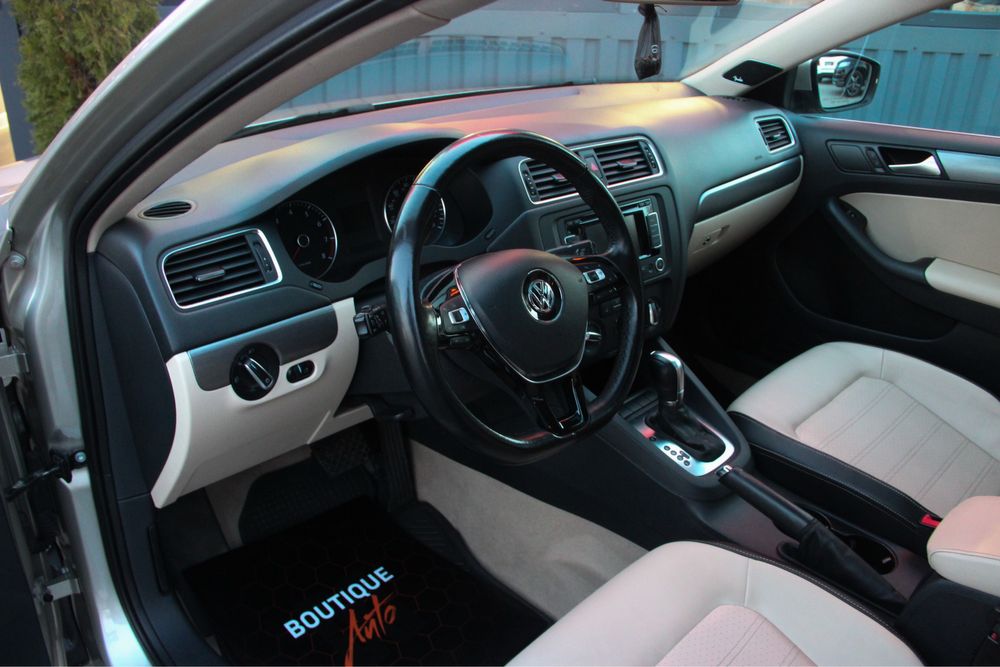 Продам Volkswagen Jetta 2014