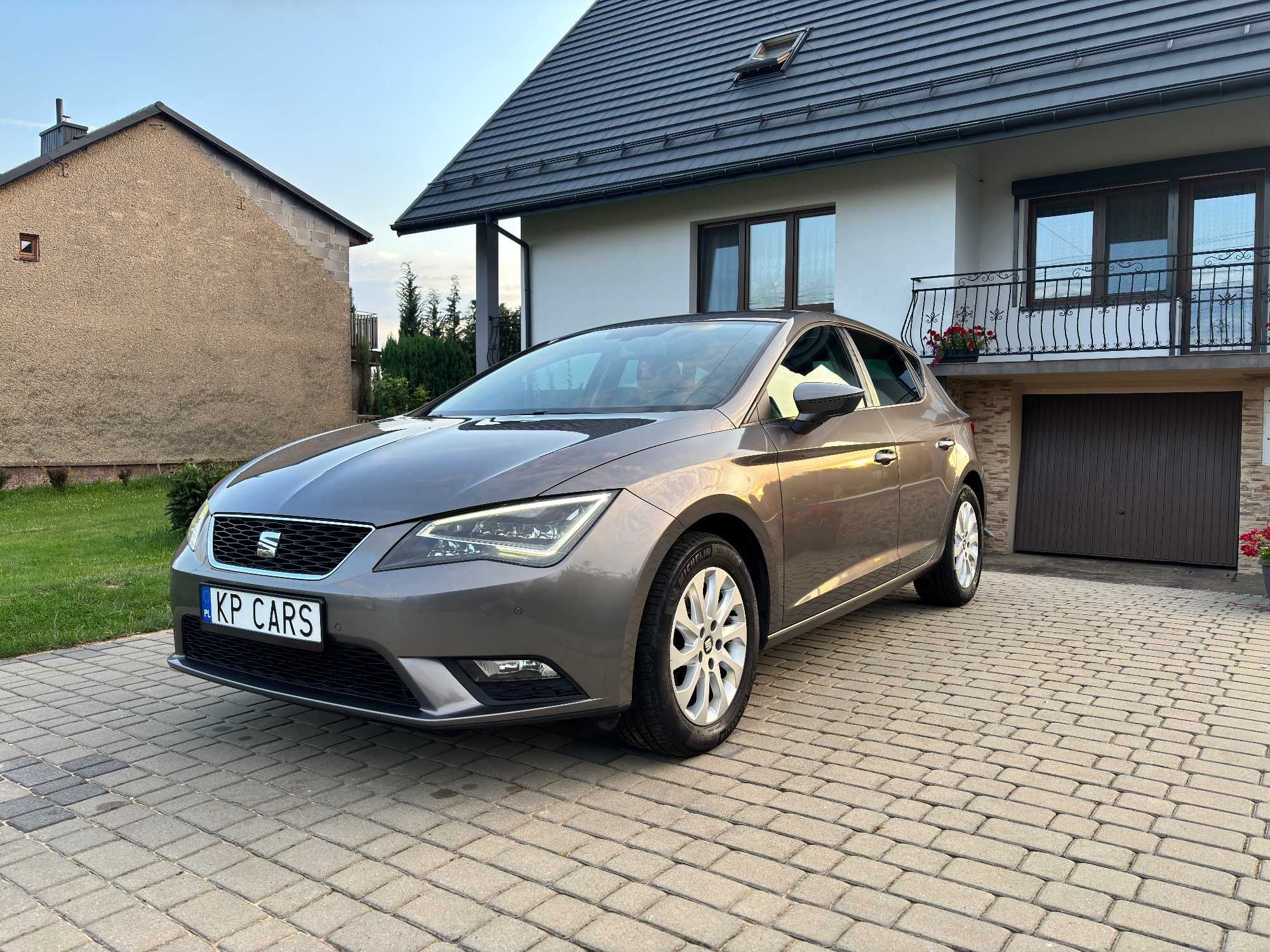 Seat Leon 1.6 TDI 2015/Parktronic/Navi/LED