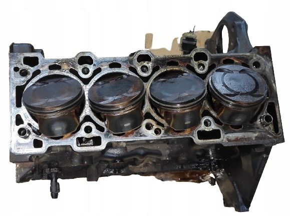 Tłok Opel Astra,Zafira,Meriva 1.6 16V B16XER