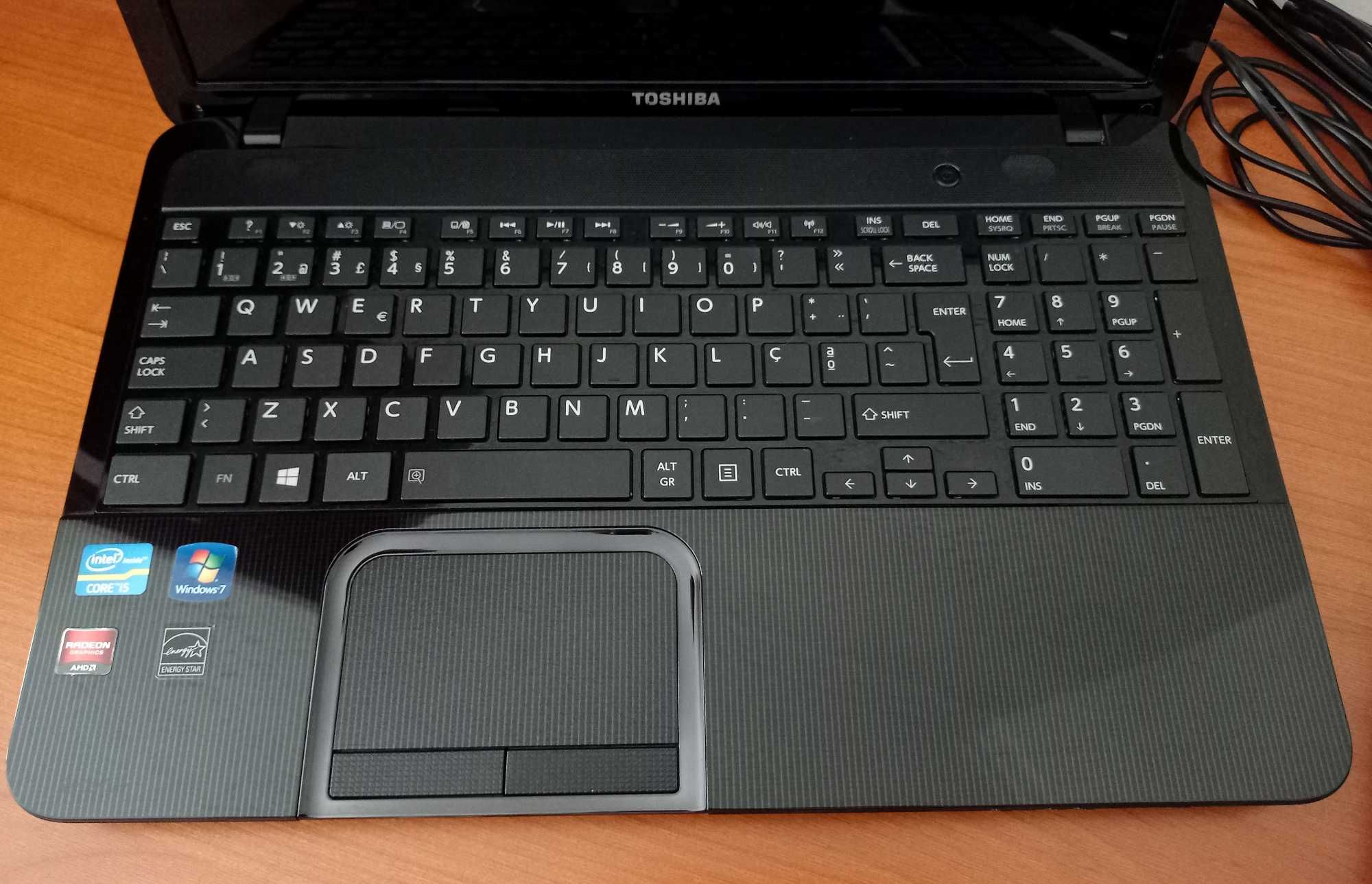 Portátil Toshiba Satellite L850-16V para Reparação
