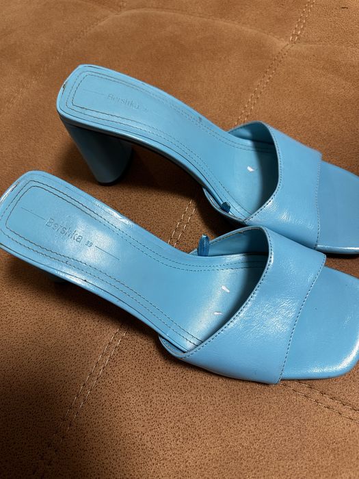 Продам шльопанці на каблучку