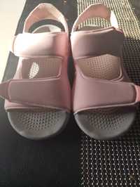 Sandały różowe Adidas rozmiar 28
