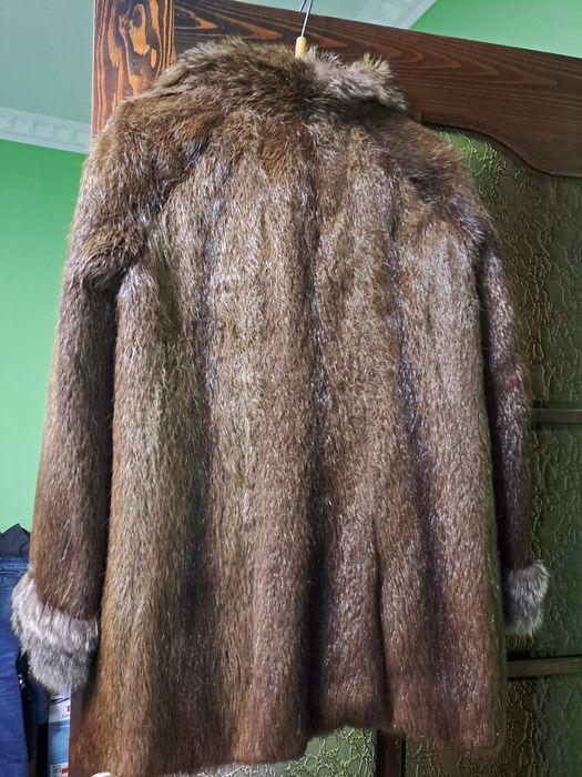 Продам шубу натуральну