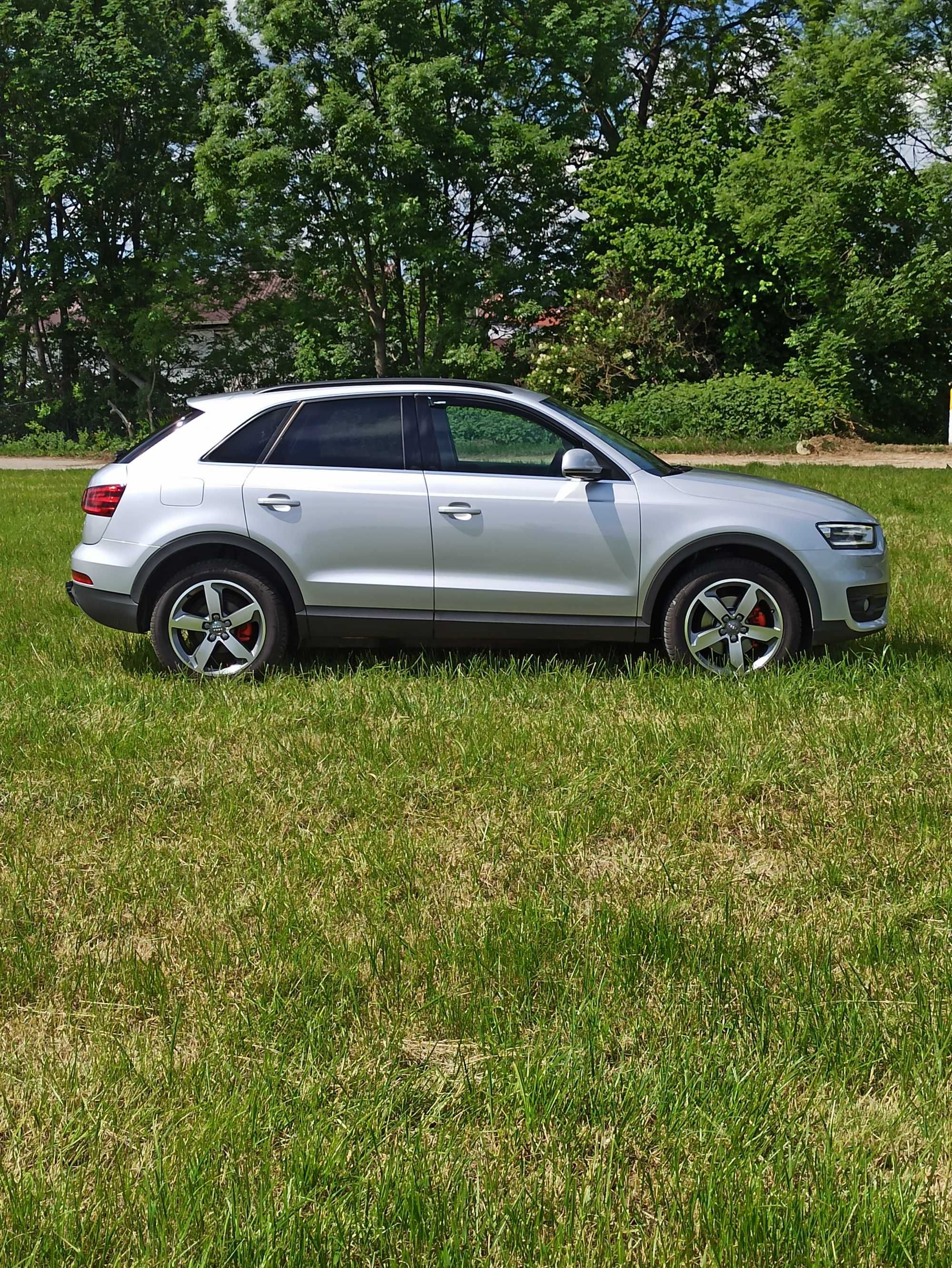 Audi Q3 2.0TDI SportPakiet  Led Bi Xenon BOSE