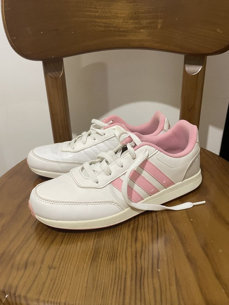 Sapatilhas Adidas VS Switch 2 branco e rosa